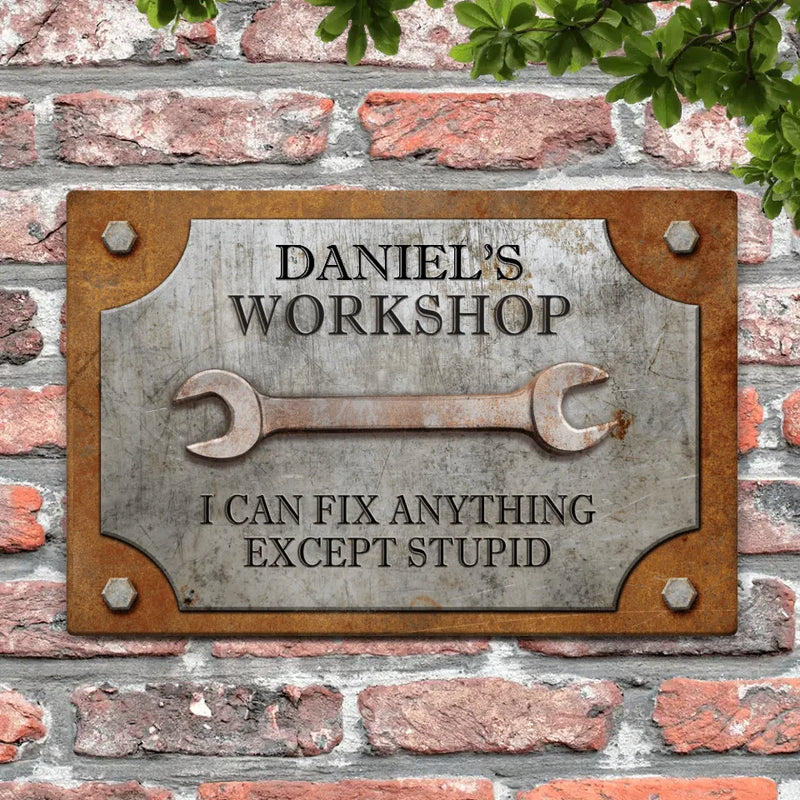 For DIY lovers - Personalised door sign for craftsmen